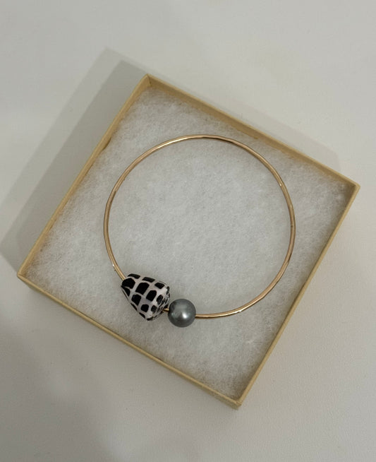 SIZE 8 - TAHITIAN/ HEBREW BANGLE