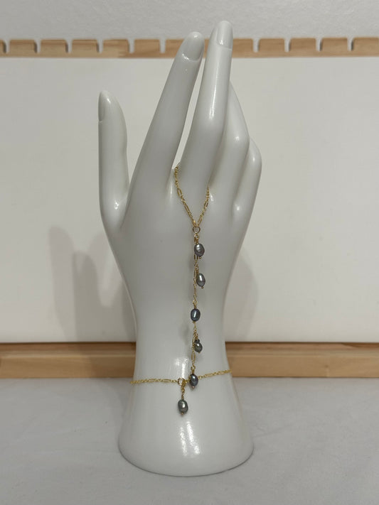 KESHI DROP HANDCHAIN